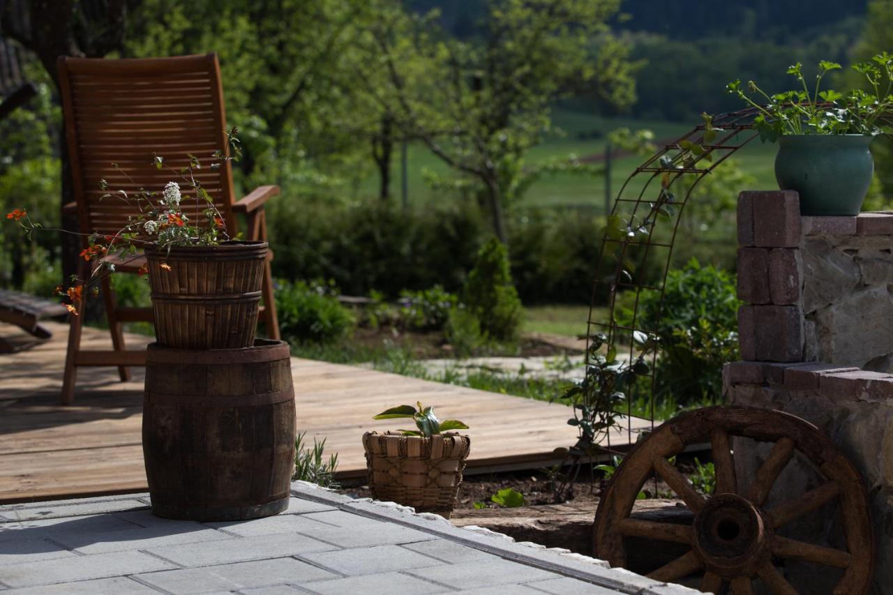 House Arupium - Hot Tub Villa Otočac Eksteriør bilde