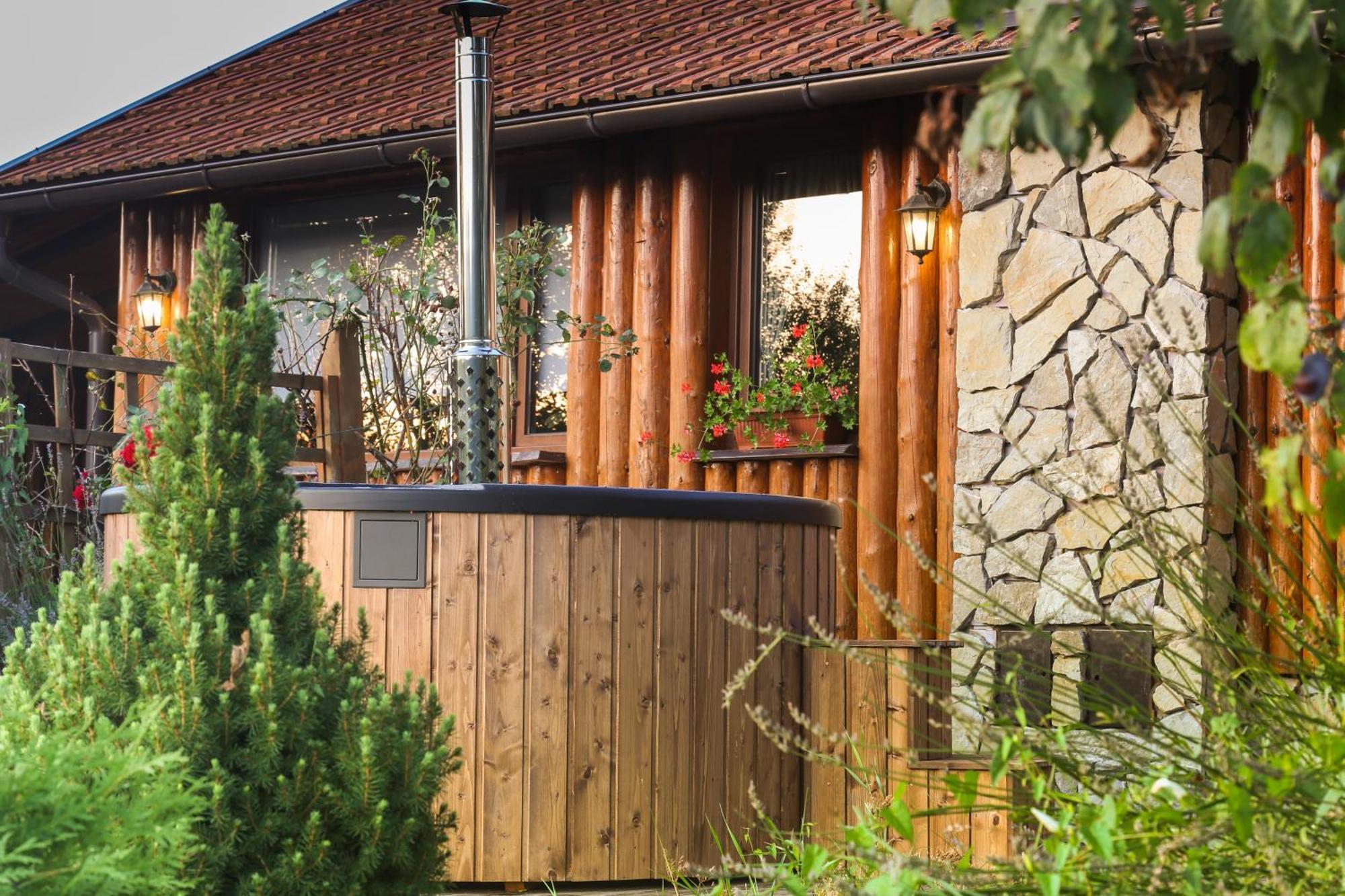 House Arupium - Hot Tub Villa Otočac Eksteriør bilde