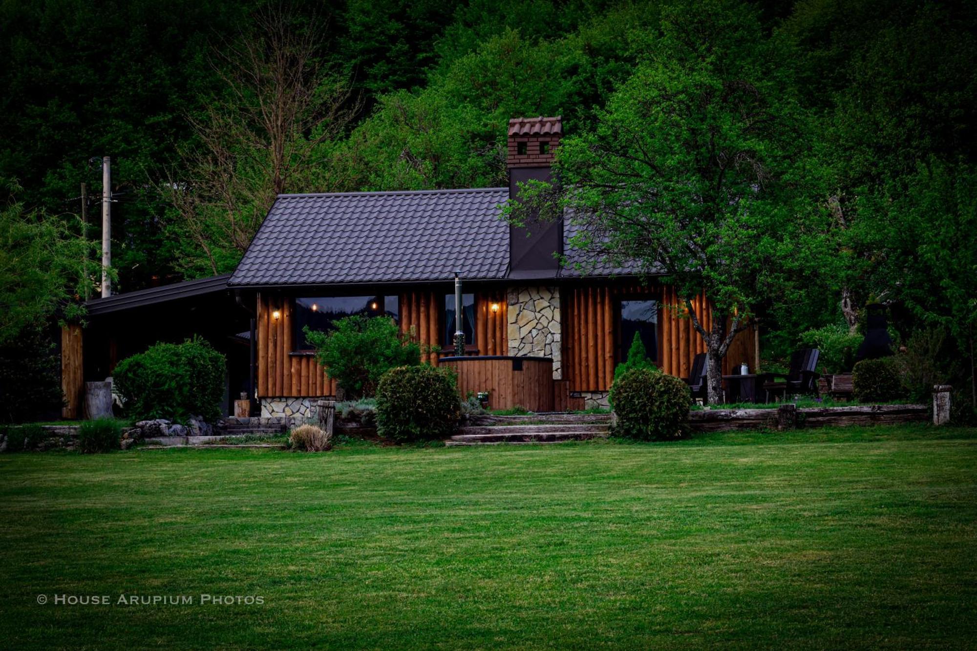 House Arupium - Hot Tub Villa Otočac Eksteriør bilde